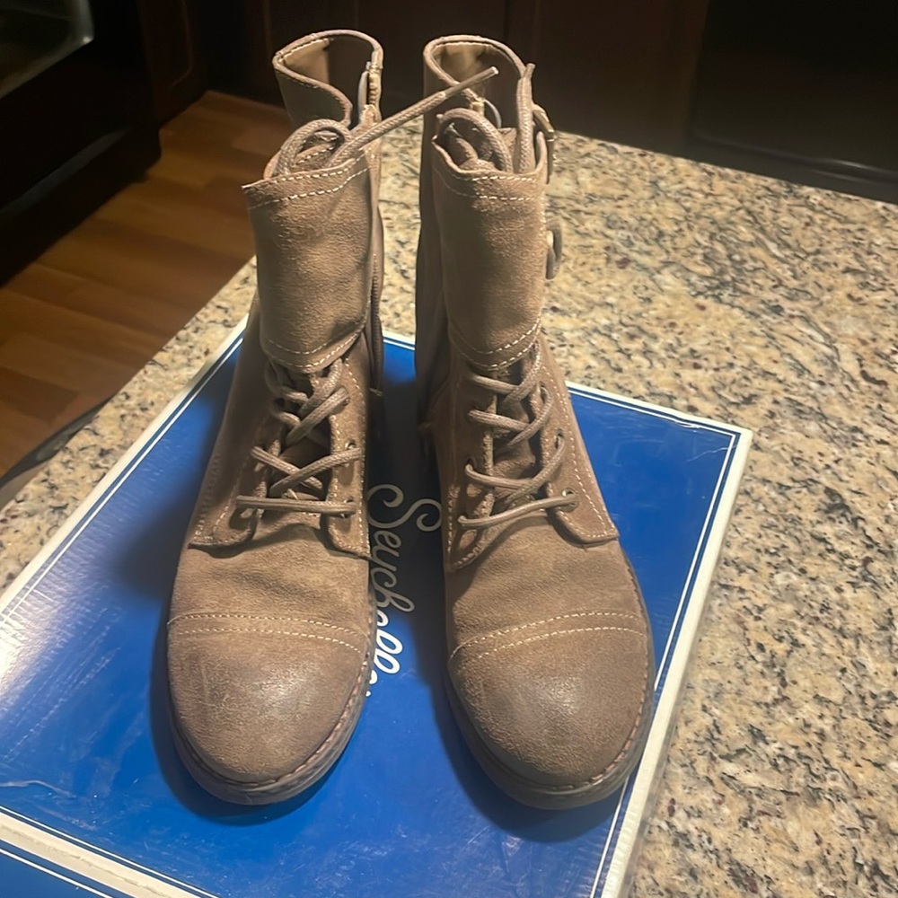 Seychelles - taupe boots